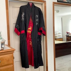 Vintage Taylor Dayne Pop Singer Owned Chinese Dragon Robe. Sz:M